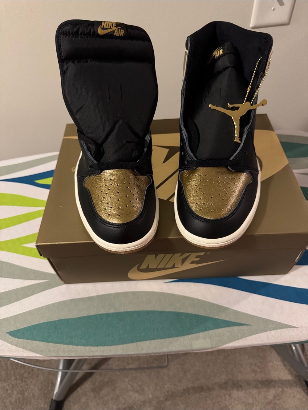 Air Jordan 1 Retro High OG “Black Metallic Gold” – Size 12